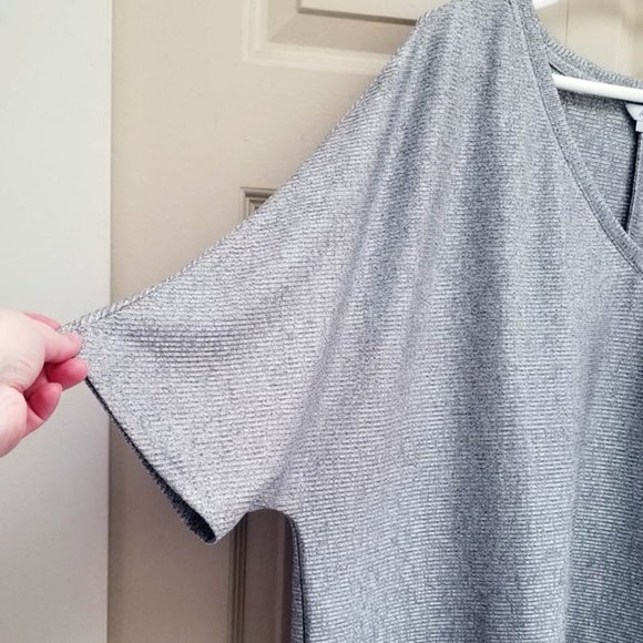 Reitmans The Relaxed Fit silver v-neck short sleeved sweater top - Picture 3 of 3